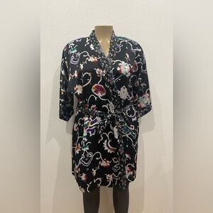 Vintage Erika Taylor Size L Black Satin‎ Floral Robe.